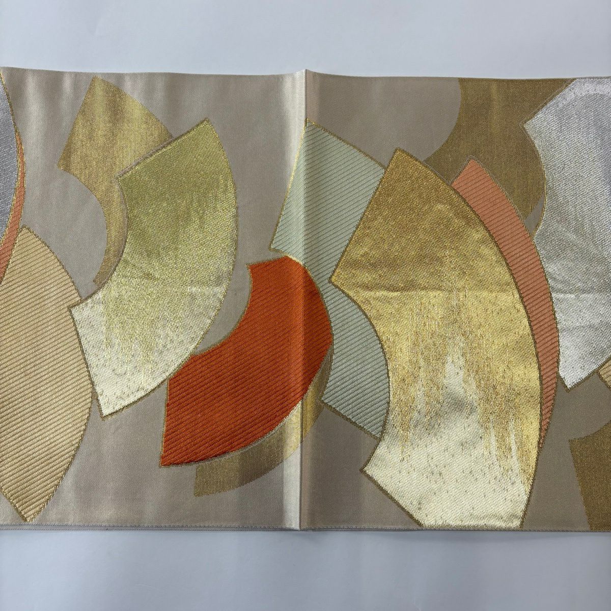 【美品】 袋帶 秀品級 川島織物 落款あり 關西仕立 雙面 金銀彩 金金箔 米色 六通 純蠶絲