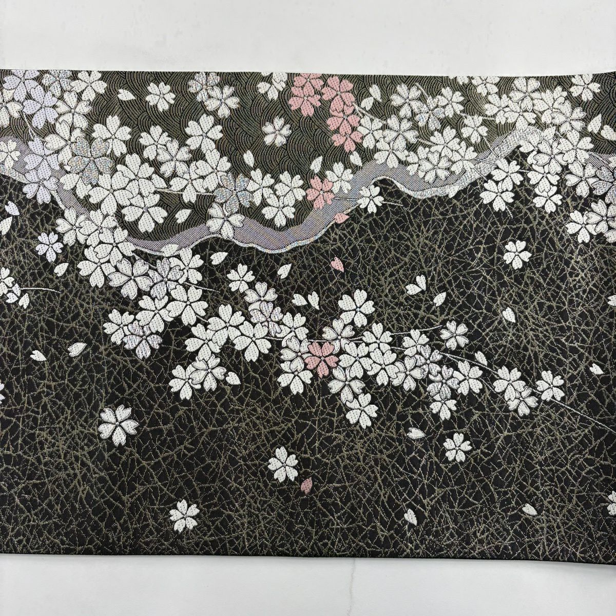 【美品】 袋帶 秀品級櫻花波銀線金金箔墨色六通純蠶絲