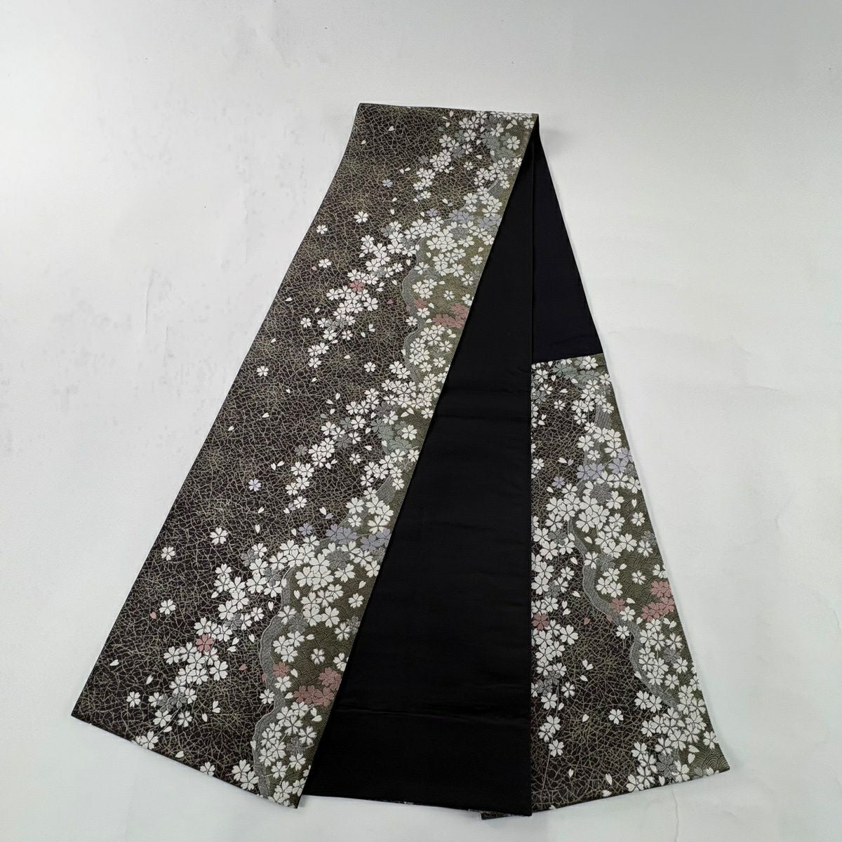 【美品】 袋帶 秀品級櫻花波銀線金金箔墨色六通純蠶絲