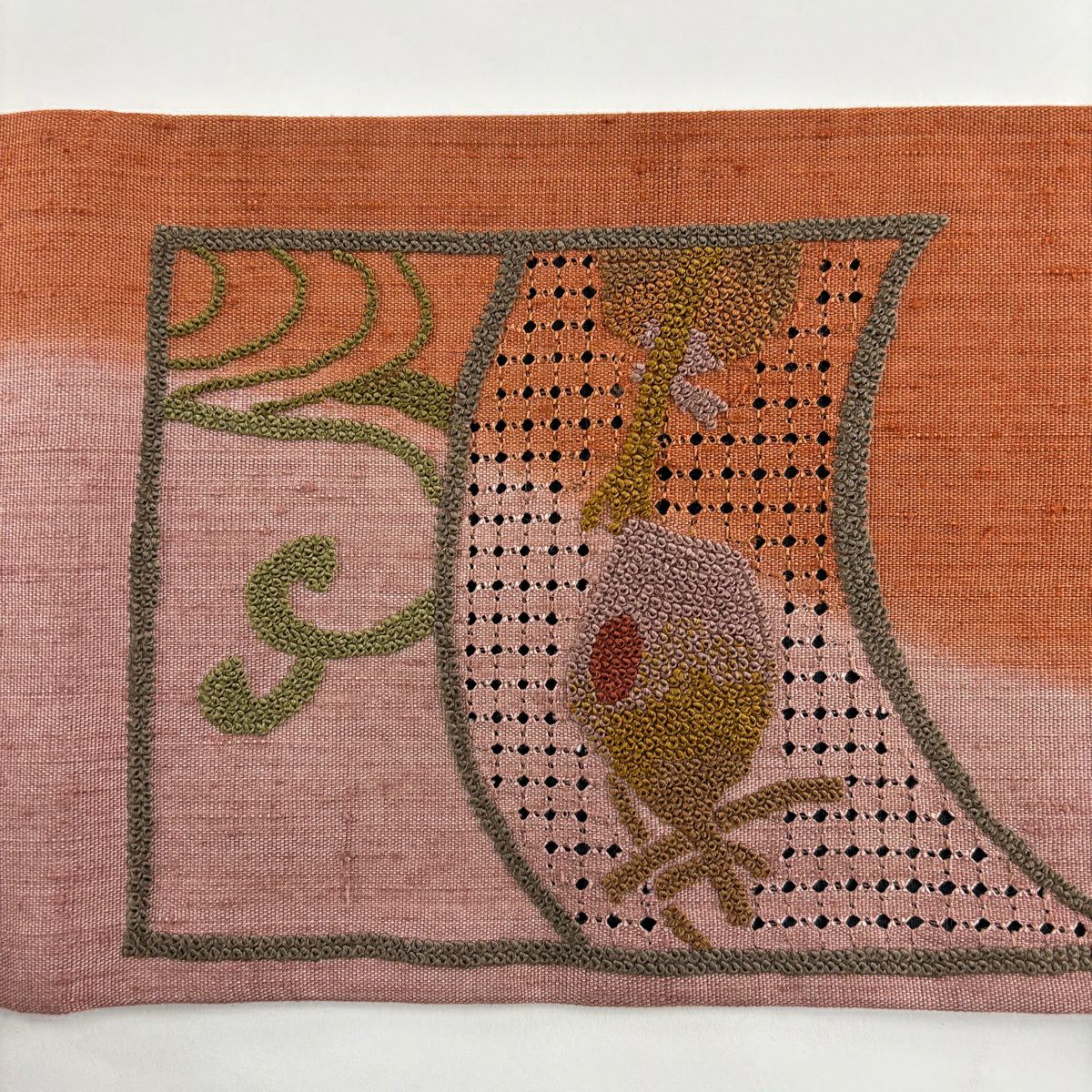 【美品】名古屋帶 秀品級 紬織織 干柿 瓢箪 刺繡 染分 紅茶 純蠶絲