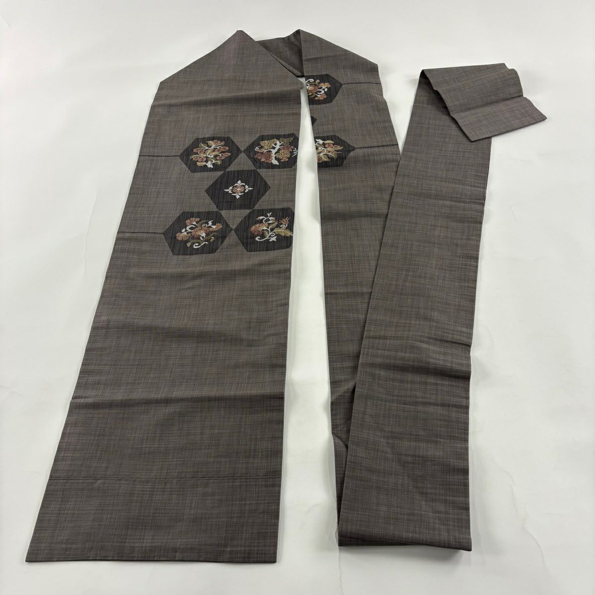 【美品】 名古屋帶 秀品級 草花紋紋 葡萄 灰茶 純蠶絲