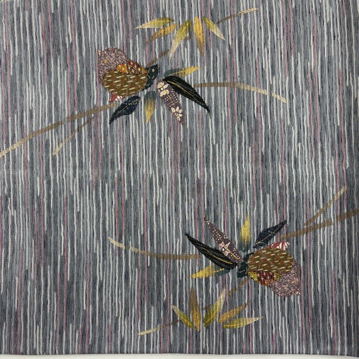 【美品】 袋帶 秀品級 鳥 笹 金銀彩 灰 深藍色 お太鼓柄 純蠶絲
