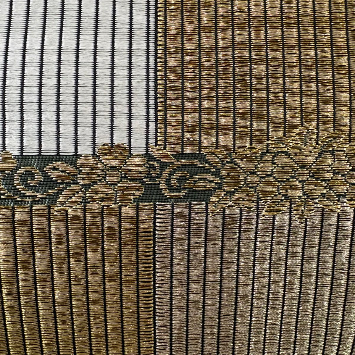 【美品】 袋帶 秀品級 花唐草紋 幾何學圖案 金絲 深藍 六通 純蠶絲