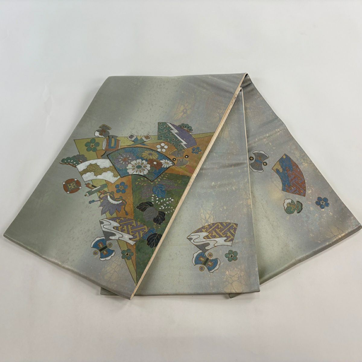 【美品】 袋帶 秀品級 扇子面 寶物滿載 金金箔 金銀彩 淺綠 お太鼓圖案 純蠶絲
