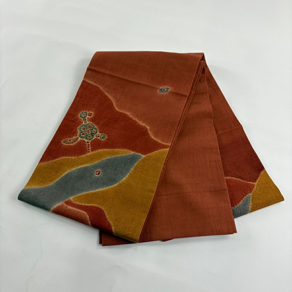 【美品】 袋帶 秀品級 關西仕立 紬織織 草花紋紋 幾何學 絞染 紅茶 お太鼓柄 純蠶絲