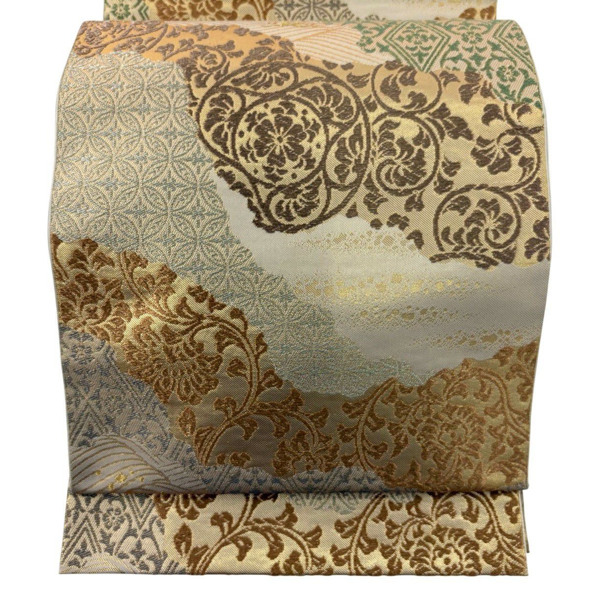 【美品】 袋帶 秀品級 川島織物 落款 花唐草紋 華紋 金金箔 金絲 淺茶 六通 純蠶絲