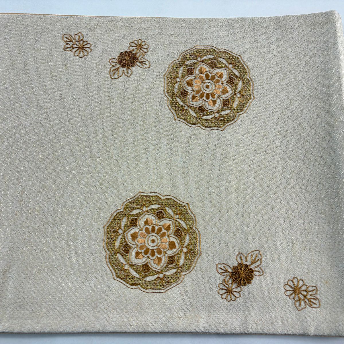 袋帶 秀品級 華紋 草花紋紋 金絲刺繡 米色 お太鼓圖案 純蠶絲