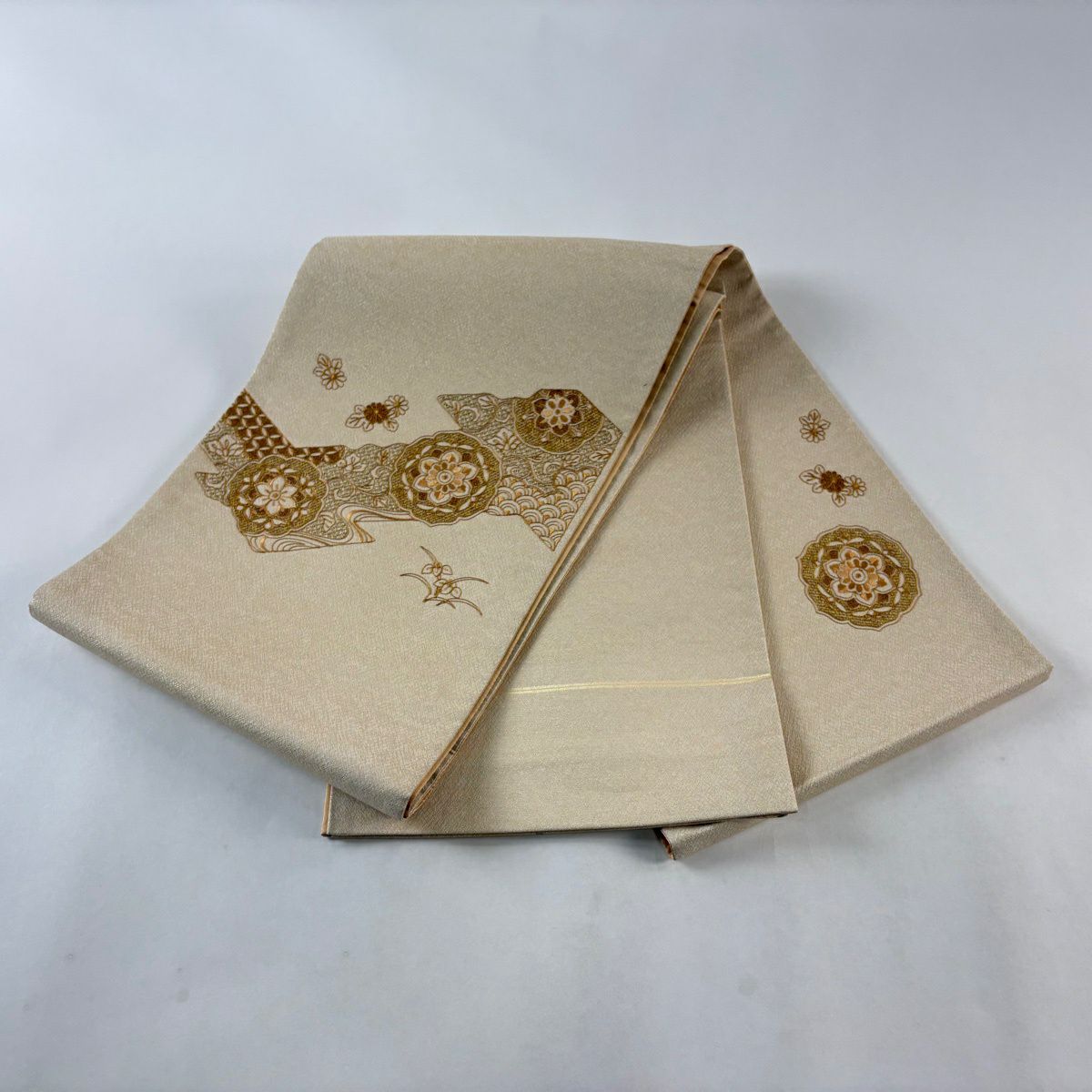 袋帶 秀品級 華紋 草花紋紋 金絲刺繡 米色 お太鼓圖案 純蠶絲