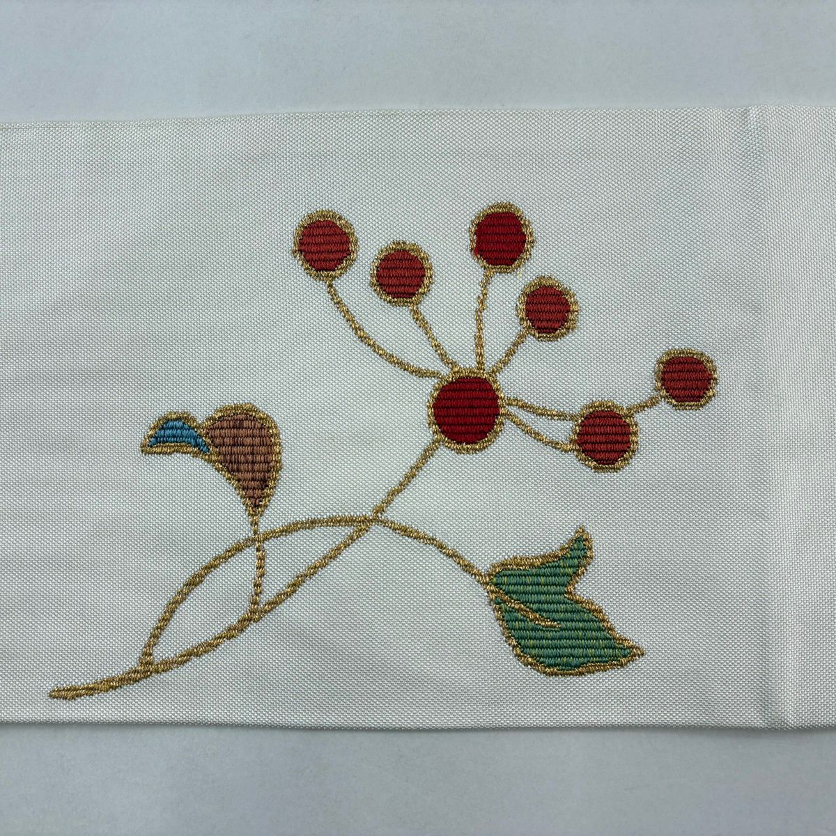 名古屋帶 秀品級 草花紋 金糸 刺繡 奶油色 純蠶絲