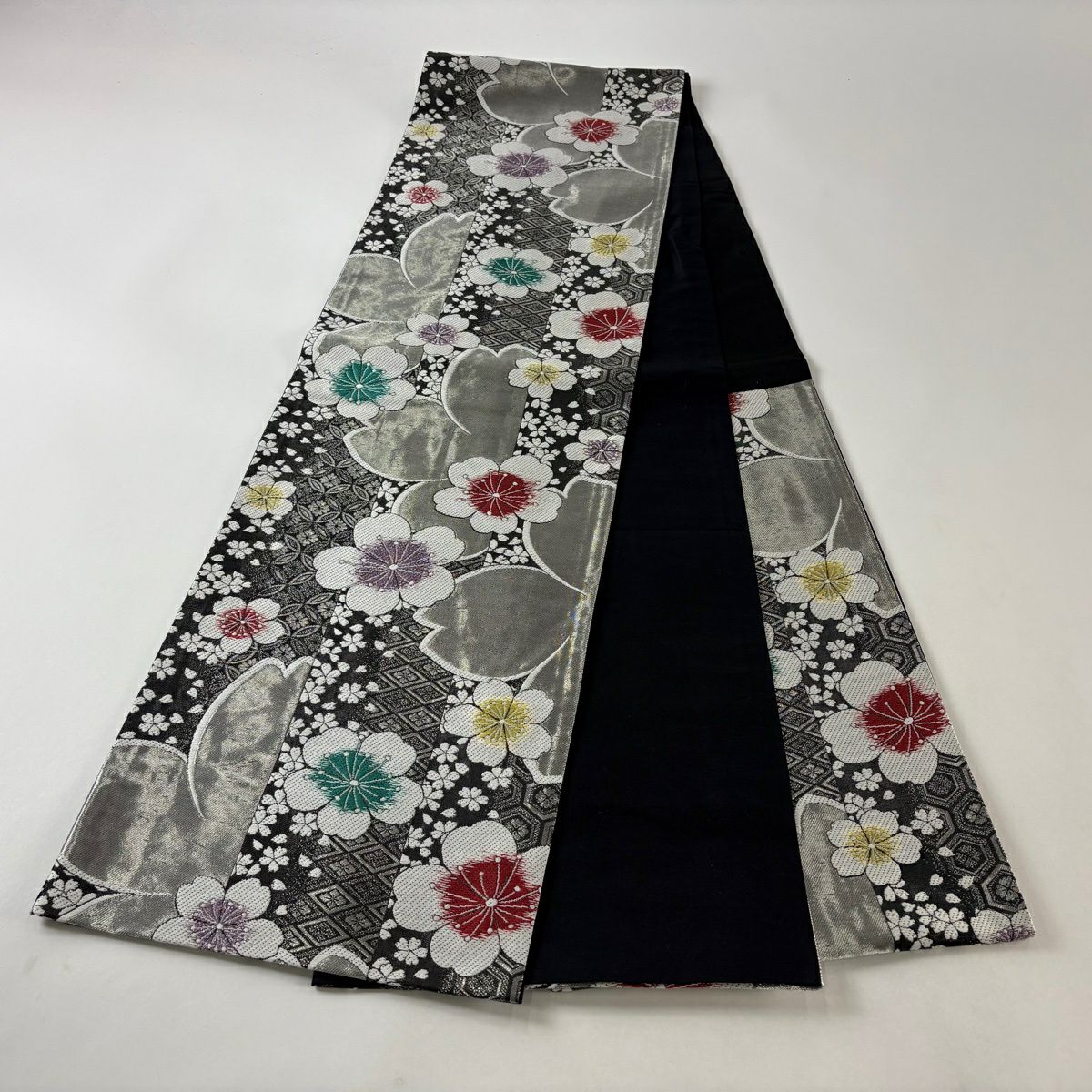 袋帶 秀品級 櫻花 有職紋樣 刺繡 銀線 銀色 六通 純蠶絲