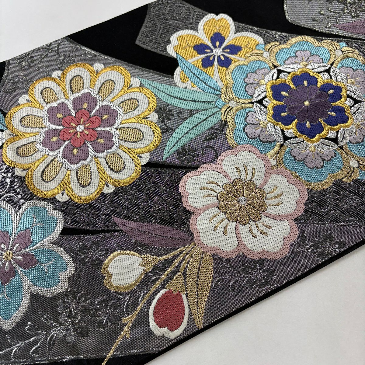 【美品】 袋帶 秀品級 附有落款 振袖禮服禮服適用 櫻花 熨斗紋 唐織 金銀絲 黑色 六通 純蠶絲