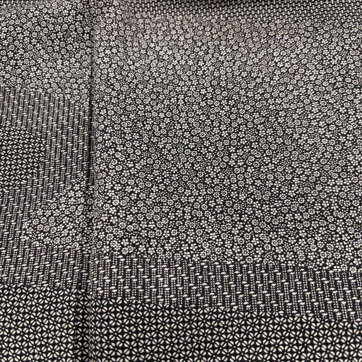 【美品】訪問服 身長161.5cm 袖長66cm M 雙層 六谷博臣 落款あり 小花 霞 黑灰 純蠶絲 名品級