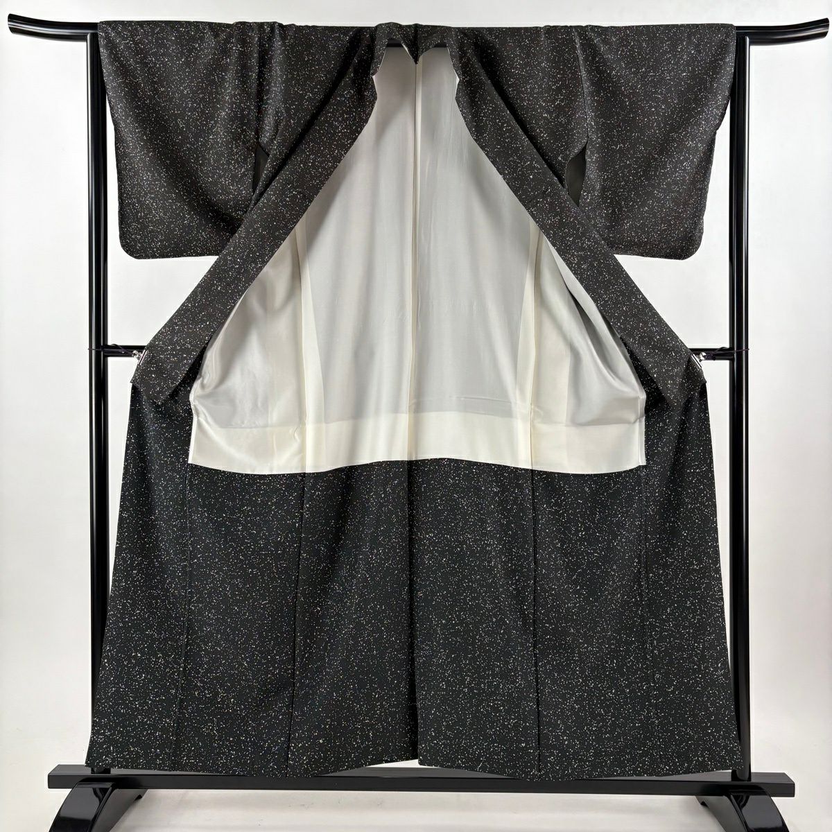 【美品】 小紋 身長157.5cm 袖長64cm M 雙層 紬織織 幾何學圖案 墨色 純蠶絲 名品級
