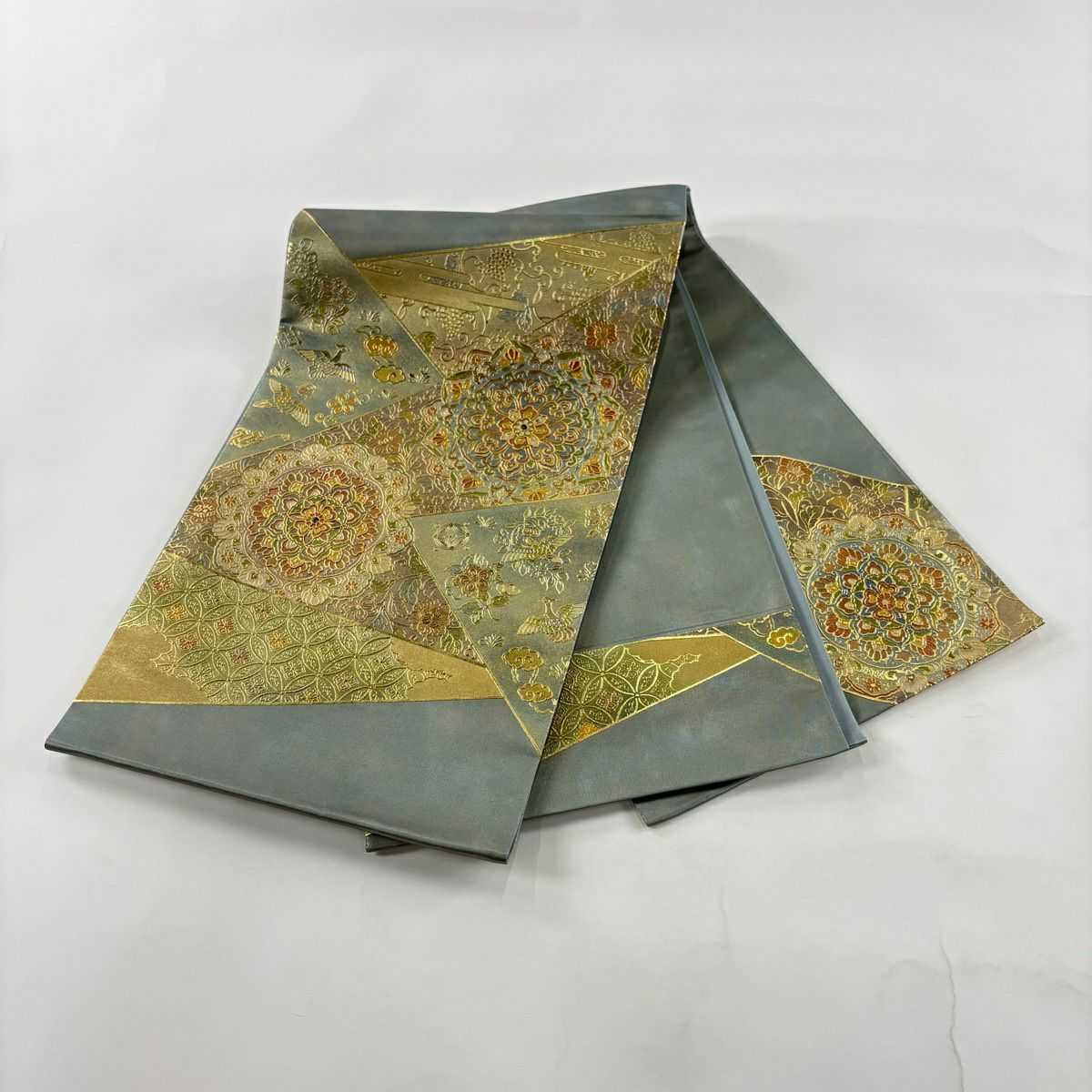 【美品】 袋帶 秀品級 華紋 花鳥 金彩裝飾 灰綠 お太鼓柄 純蠶絲