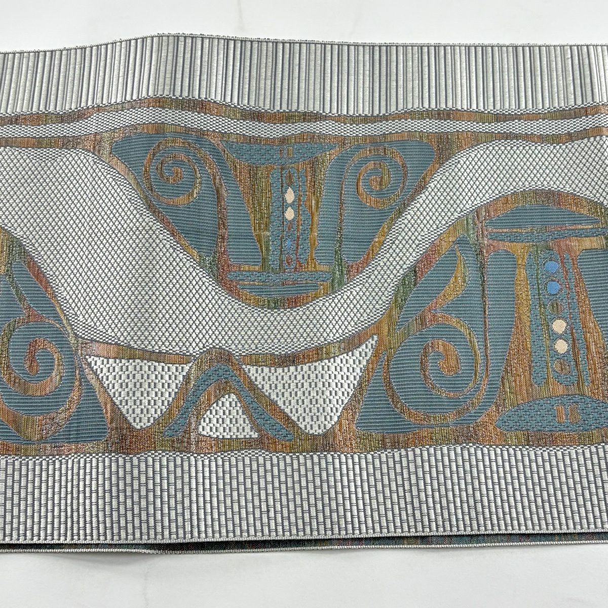 【美品】 名古屋帶 秀品級 八寸名古屋帶 松樹葉仕立 雜紋 幾何學 金金箔 灰色 純蠶絲