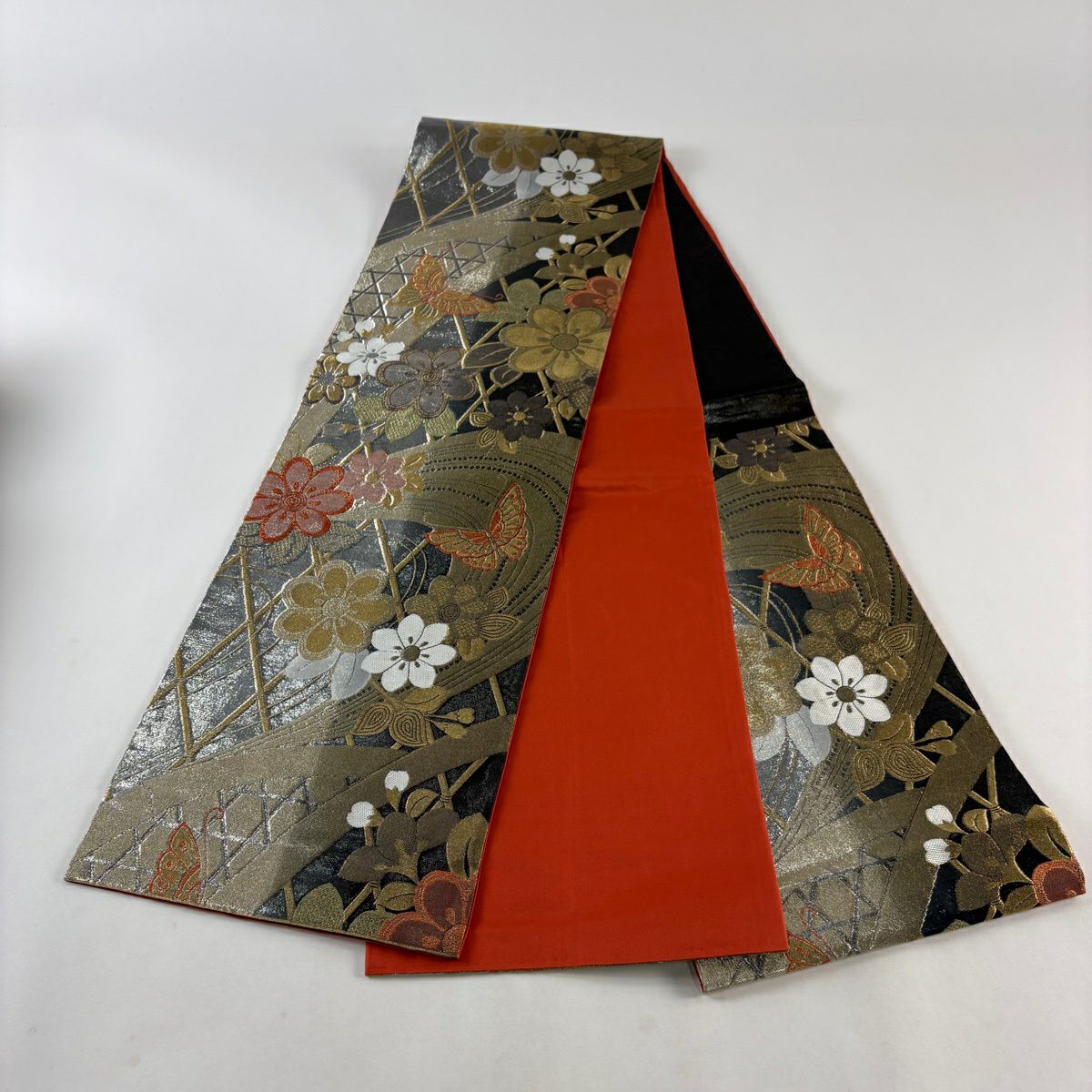 【美品】 袋帶 秀品級 振袖禮服禮服用 花 蝶 金絲 金金箔 銀 六通 純蠶絲