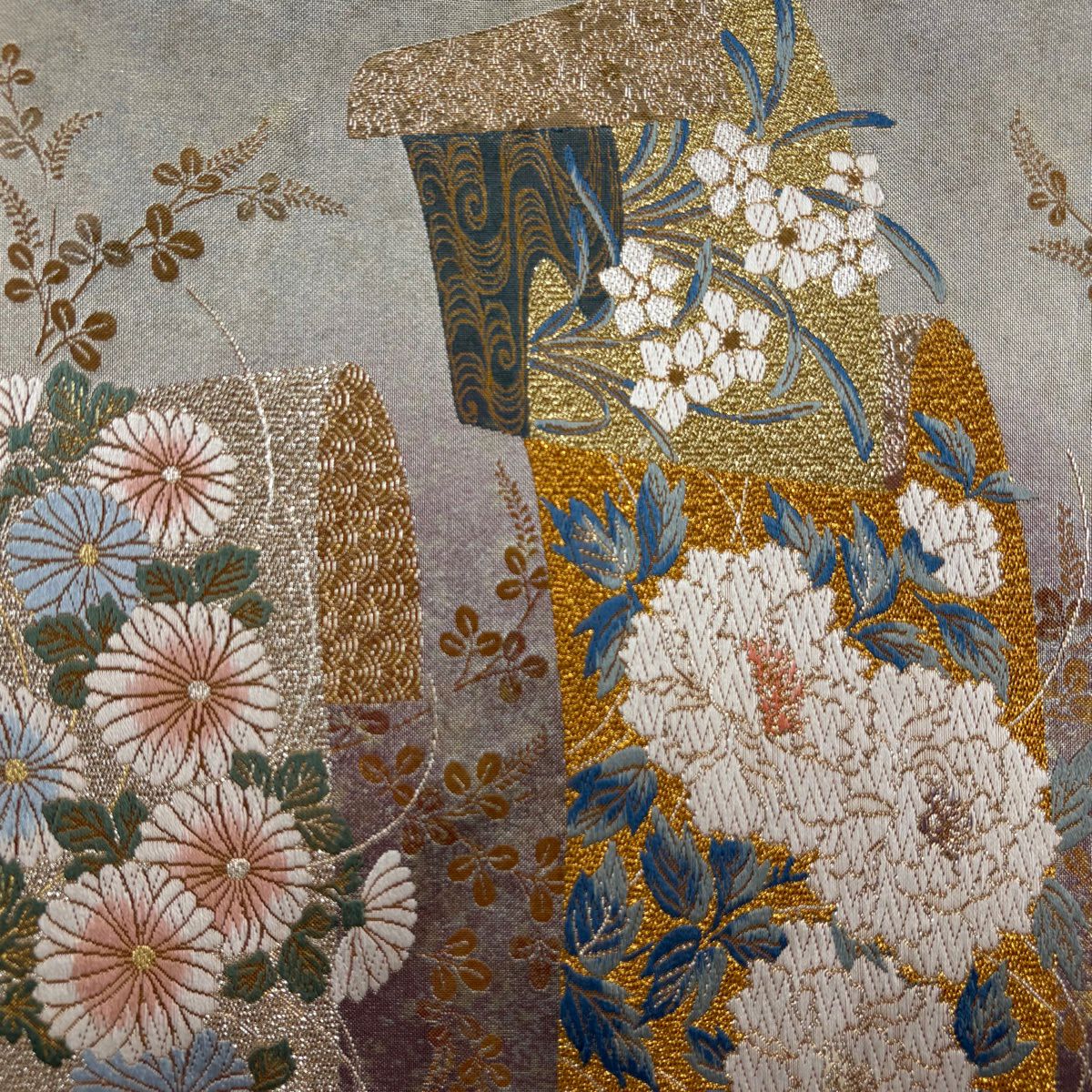 【美品】 袋帶 秀品級 卷物 草花紋 金銀糸 金金箔 金色 六通 純蠶絲