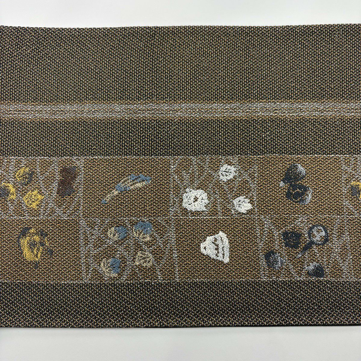 【美品】 袋帶 秀品級 草花紋紋 縞紋 刺繡 焦茶 六通 純蠶絲