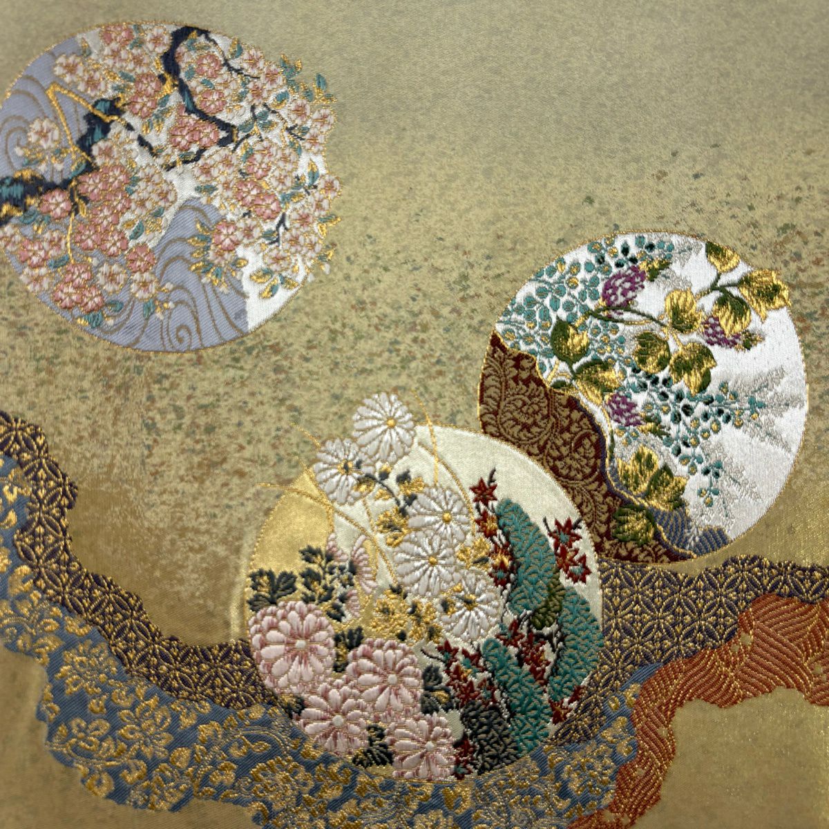 【美品】 袋帶 秀品級 草花紋 道長取 金金箔 金銀彩 米色 六通 純蠶絲
