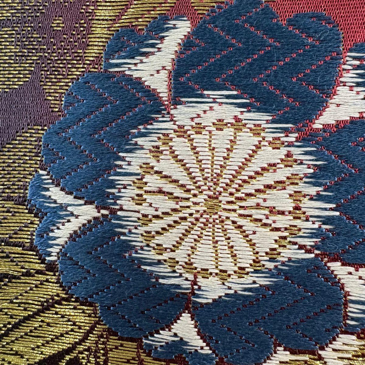 【美品】 袋帶 秀品級 草花紋紋 蝶 唐織 金絲 黑 六通 純蠶絲
