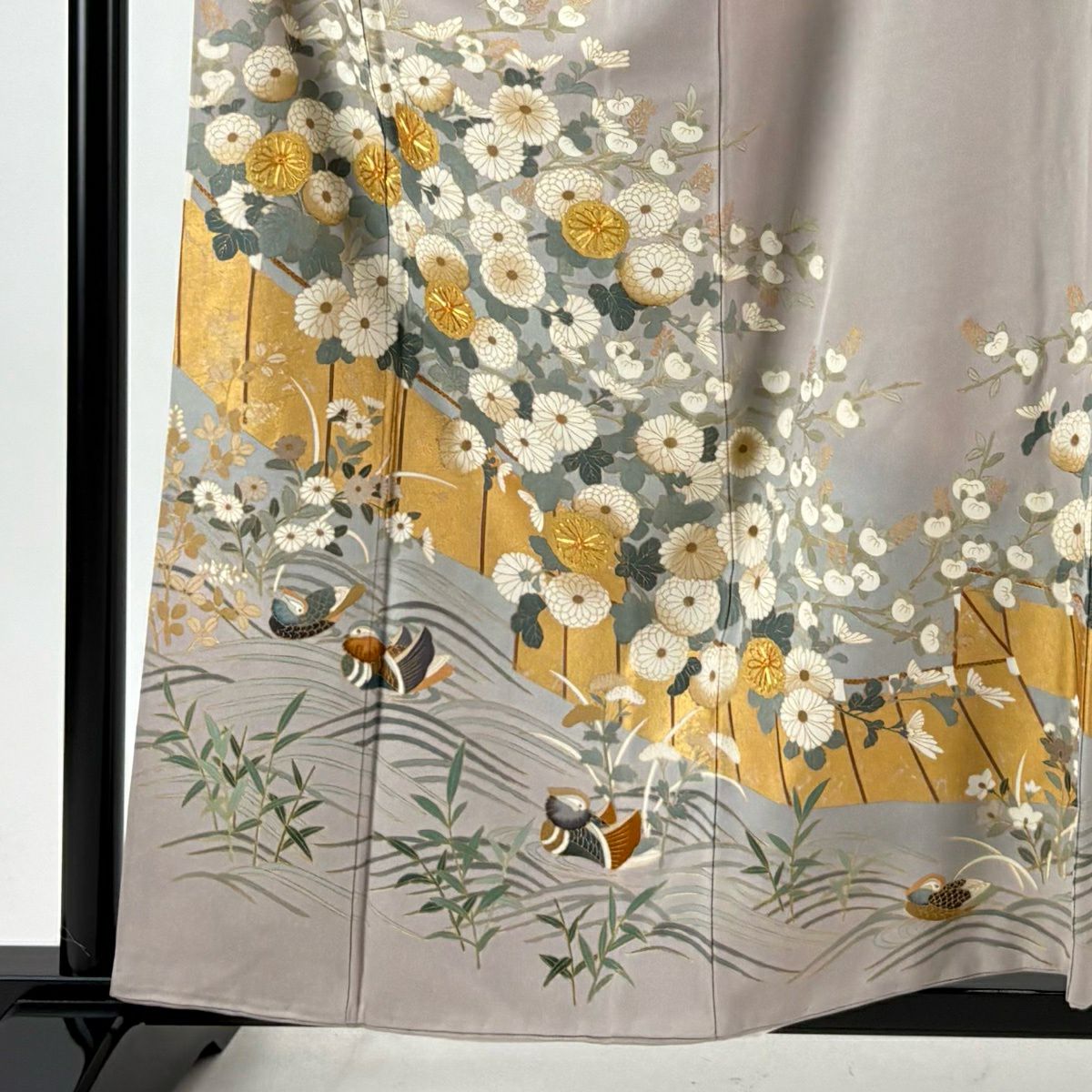 色留袖禮服 身長158.5cm 袖長65.5cm M 雙層 鴛鴦 菊花 金絲 金銀彩 灰 純蠶絲 秀品級 三つ紋
