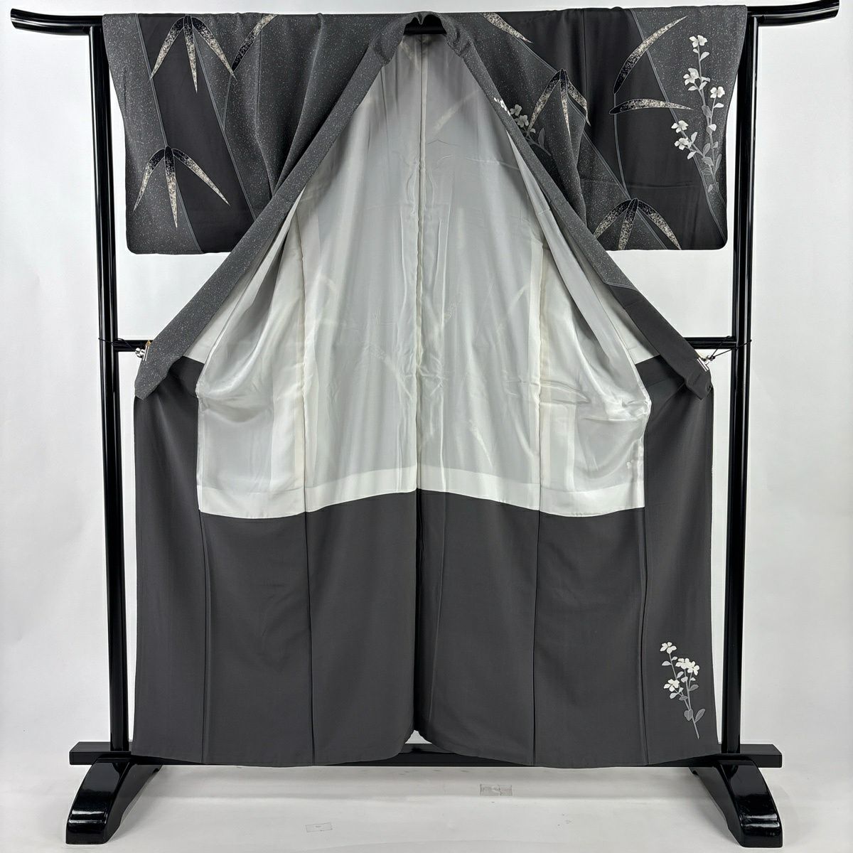 【美品】訪問服 身長158.5cm 袖長65cm M 雙層 鈕襻 有落款 草花紋紋 竹子染分 灰色 純蠶絲 秀品級
