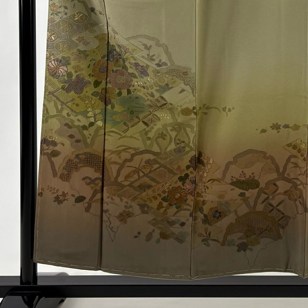 【美品】訪問服 身長155cm 袖長62.5cm S 雙層 草花紋紋 松樹皮菱刺繡 金糸 灰綠 純蠶絲 秀品級 一つ紋