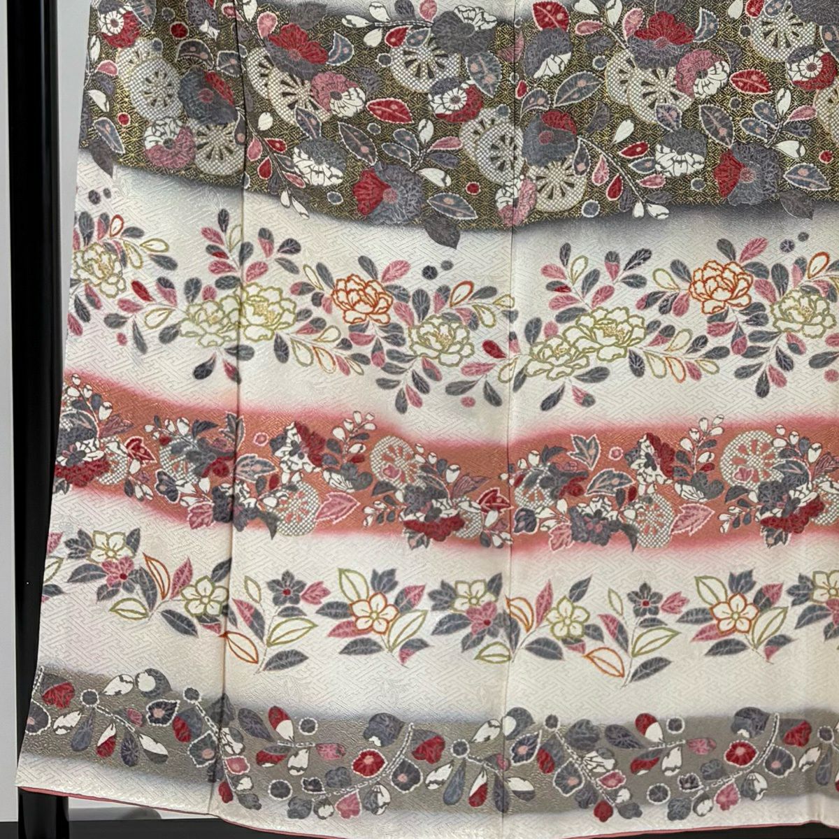 【美品】訪問服 身長156.5cm 袖長62cm S 雙層 草花紋紋 段縞 金銀彩 漸層 奶油色 純蠶絲 優品級