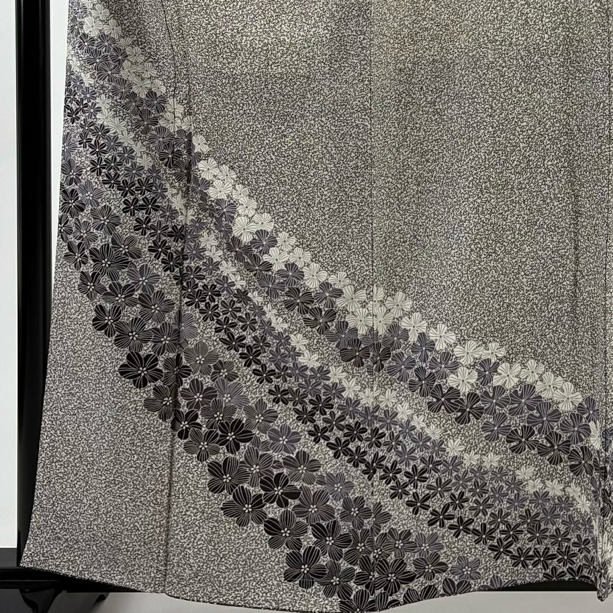 【美品】訪問服 身長160.5cm 袖長65cm M 雙層 落款 花 幾何學 金銀彩 灰白 純蠶絲 秀品級