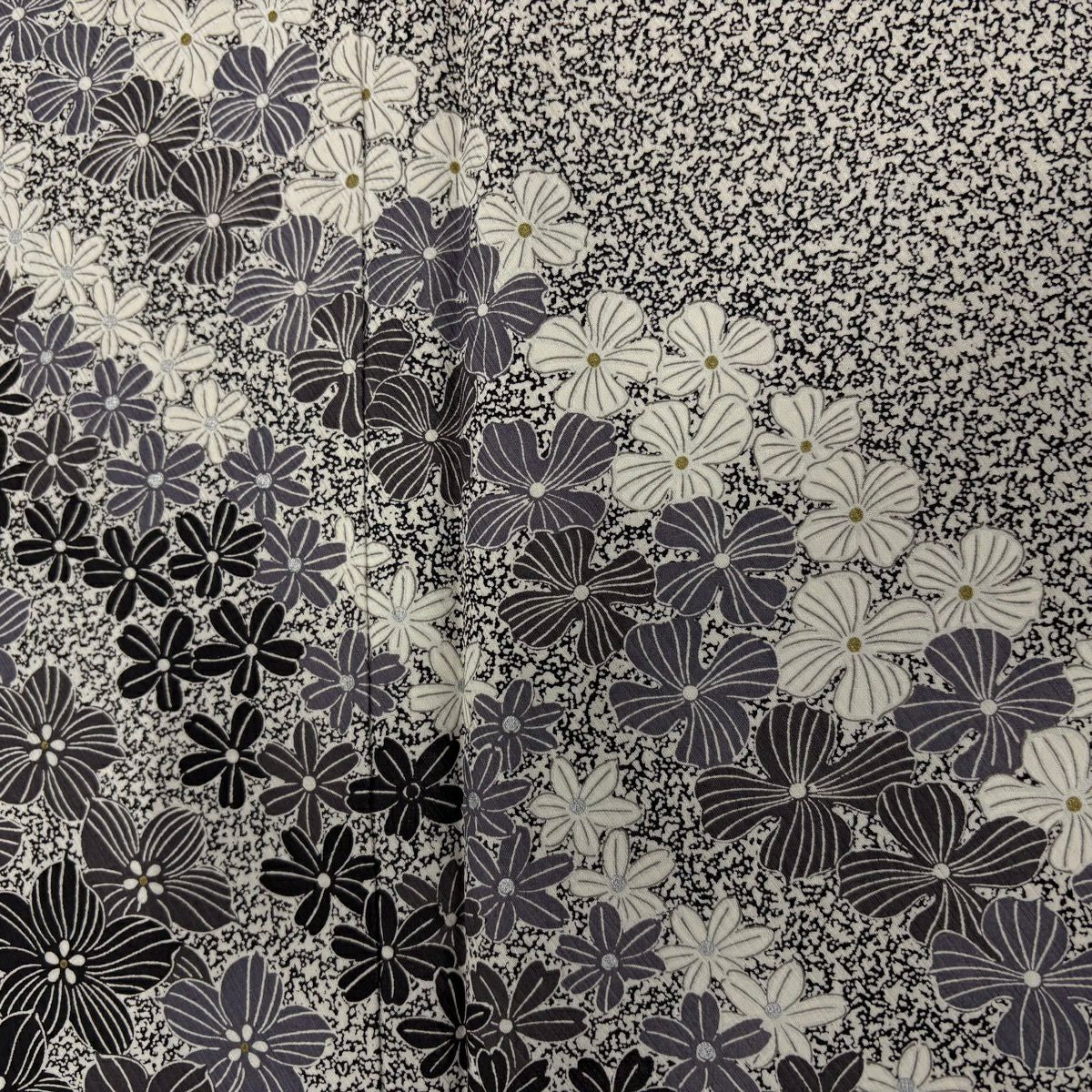 【美品】訪問服 身長160.5cm 袖長65cm M 雙層 落款 花 幾何學 金銀彩 灰白 純蠶絲 秀品級