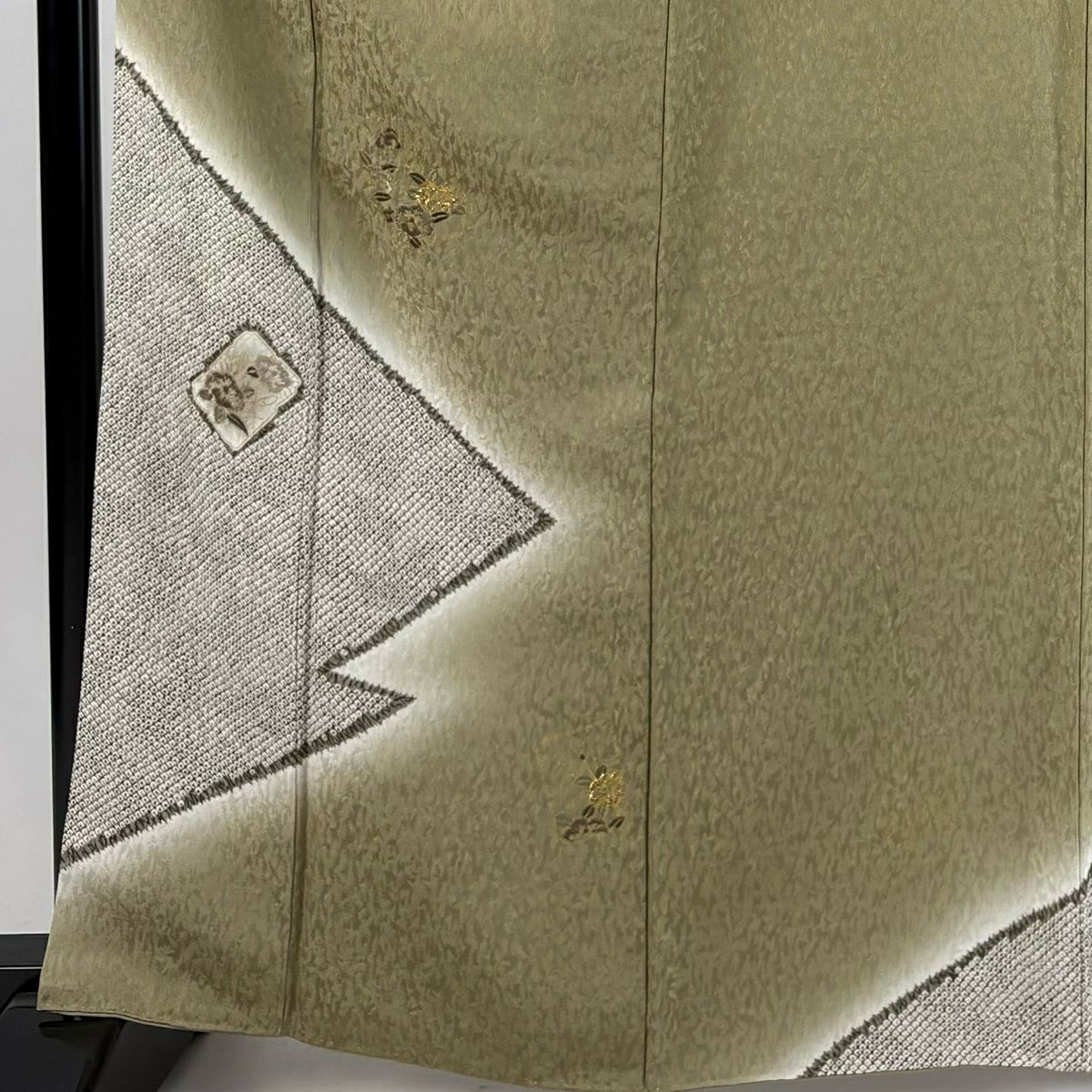 付下 身長164cm 袖長68cm L 雙層 落款有 破損色紙 椿花刺繡 金金箔 茶綠 純蠶絲 優品級