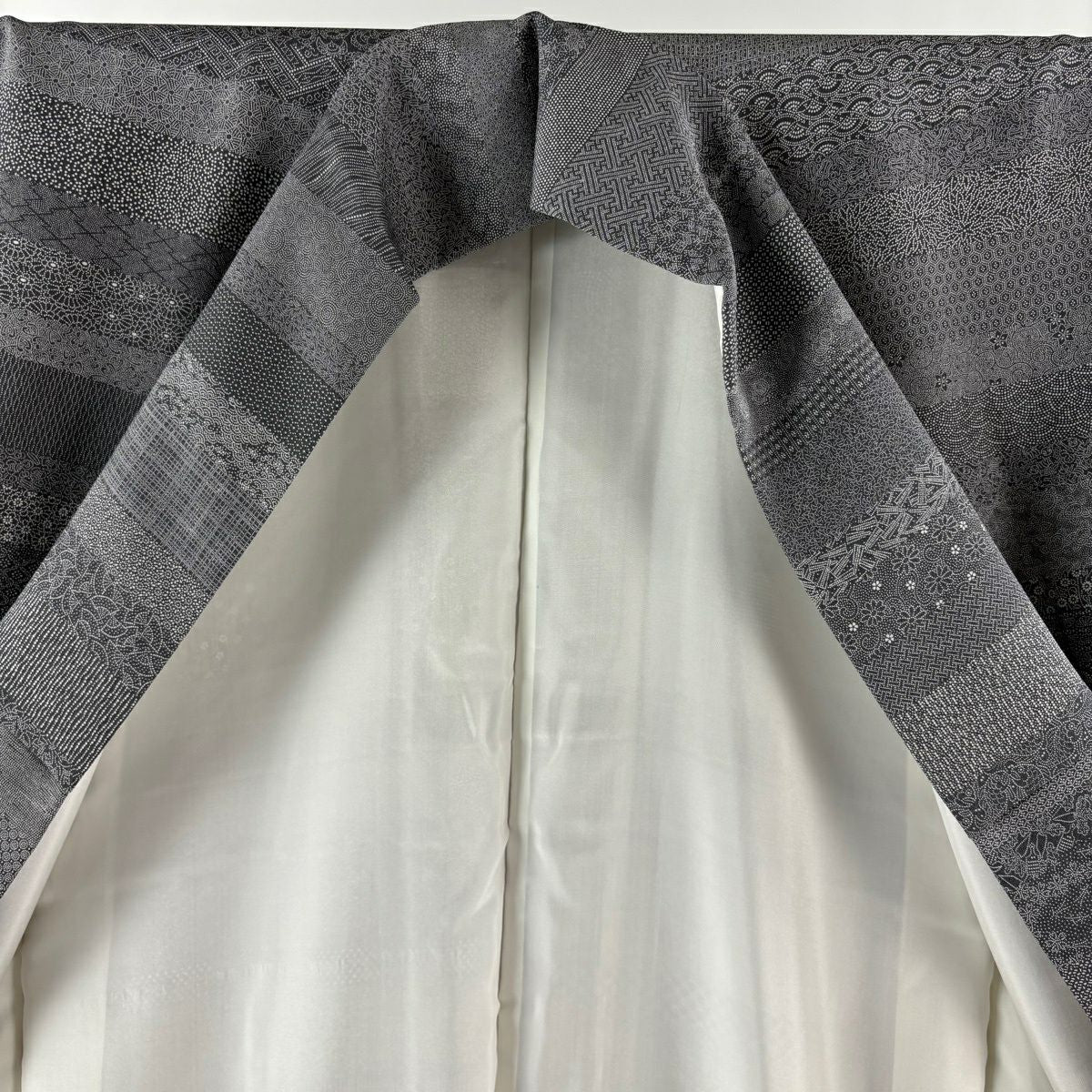 【美品】 江戶小紋 身長162.5cm 袖長64.5cm M 雙層 金田昇 名古屋帶套裝 落款あり 寄せ柄 草花紋 灰 純蠶絲 秀品級