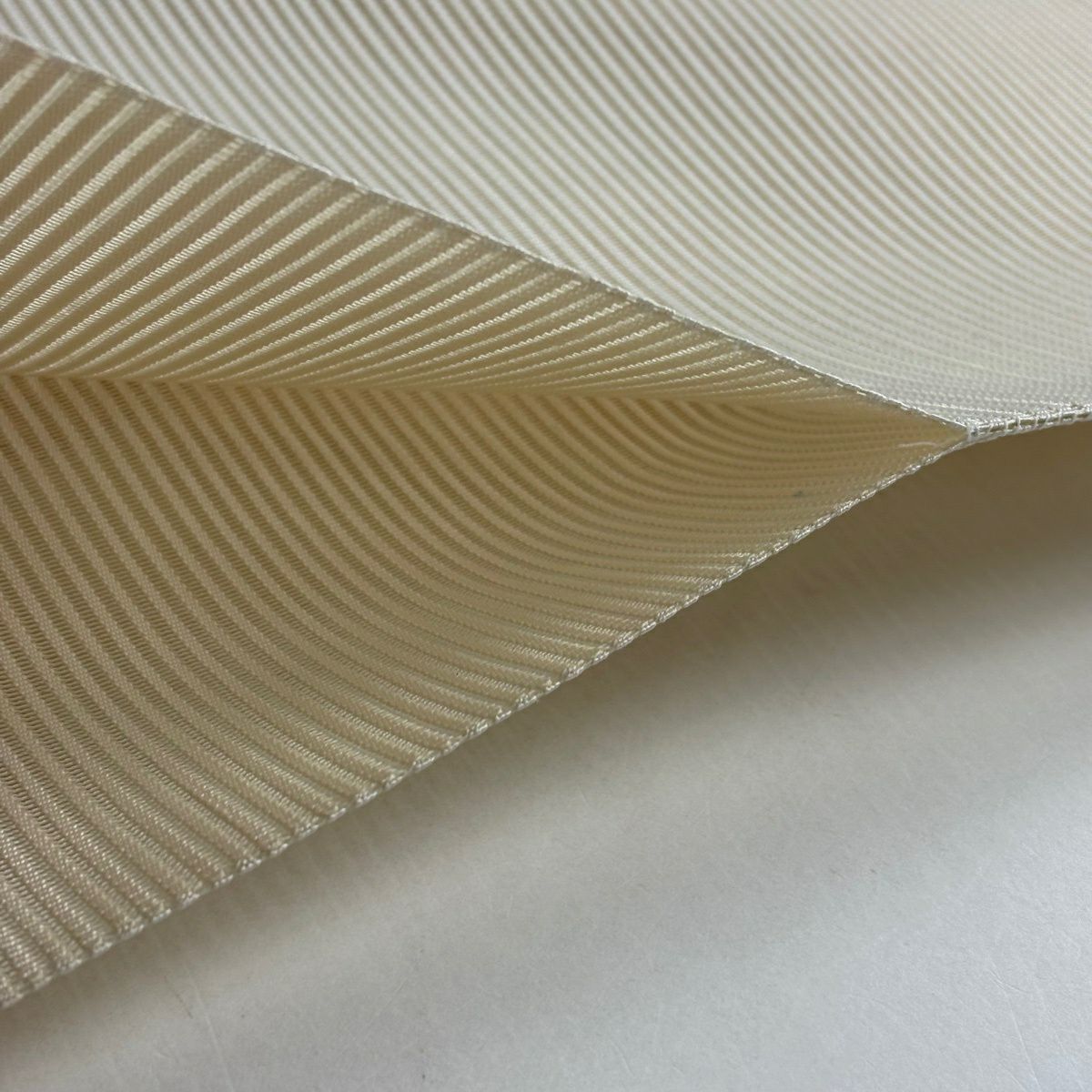 【美品】 名古屋帶 優品級 松樹葉裁縫 八寸名古屋帶 夏帶 絽 花紋 扇子面 銀線 米色 純蠶絲
