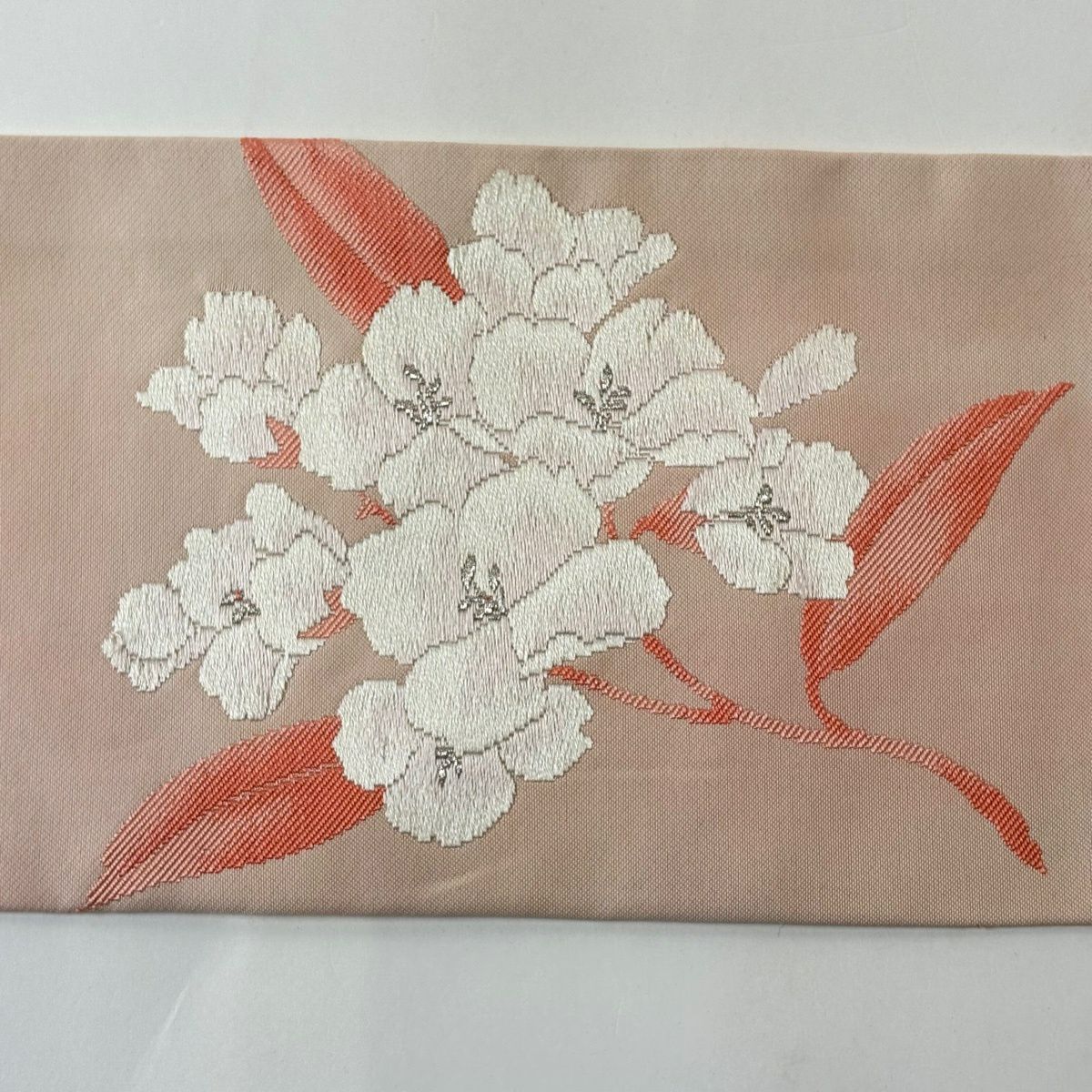 【美品】 名古屋帶 優品級 草花紋刺繡 銀線 淺粉色 純蠶絲