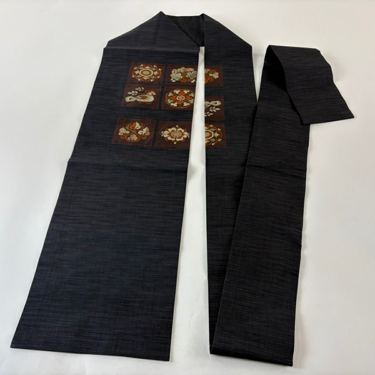 【美品】 名古屋帶 優品級 草花紋紋 鳥 黑灰 純蠶絲