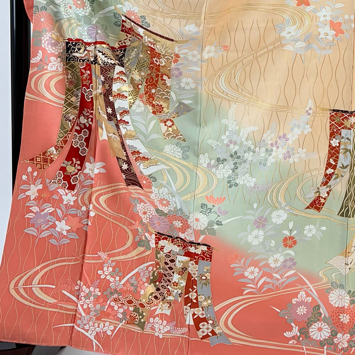 振袖禮服 身長166cm 袖長66.5cm M 雙層 幾帳 草花紋紋 金彩裝飾 染分 薄綠 純蠶絲 秀品級