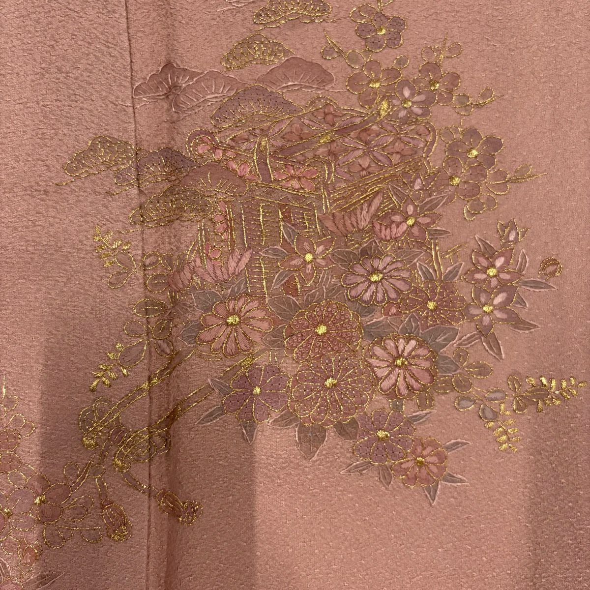 【美品】 付下 身長156cm 袖長62.5cm S 雙層 證書附帶 御所車 草花紋紋 金彩裝飾 刺繡 粉米色 純蠶絲 秀品級