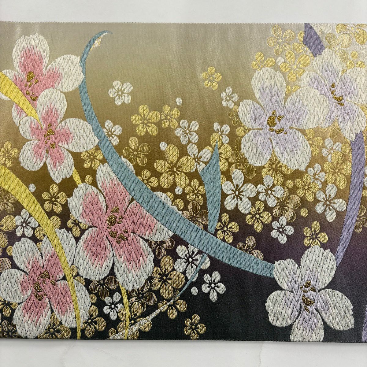 【美品】 袋帶 秀品級 花 梅花 刺繡 金金箔 山吹茶 六通 純蠶絲