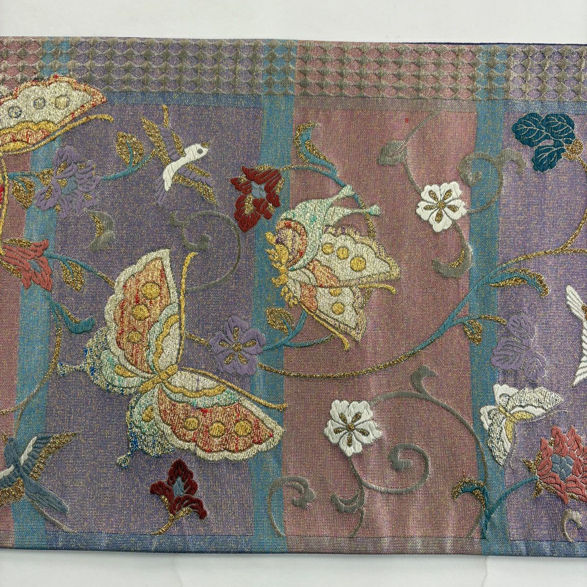【美品】 袋帶 秀品級 關西仕立 雛蝶 花鳥 刺繡 金金箔 紫 六通 純蠶絲