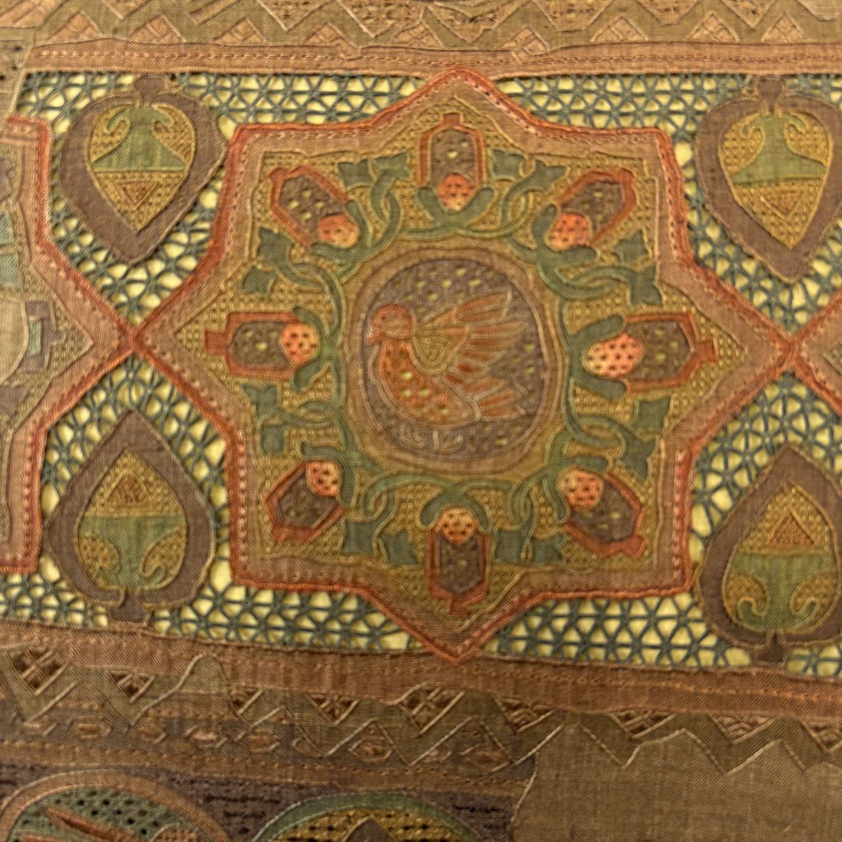 【美品】 袋帶 秀品級 紬織織 華紋 鳥 刺繡 焦茶 金銀彩 正蠶絲