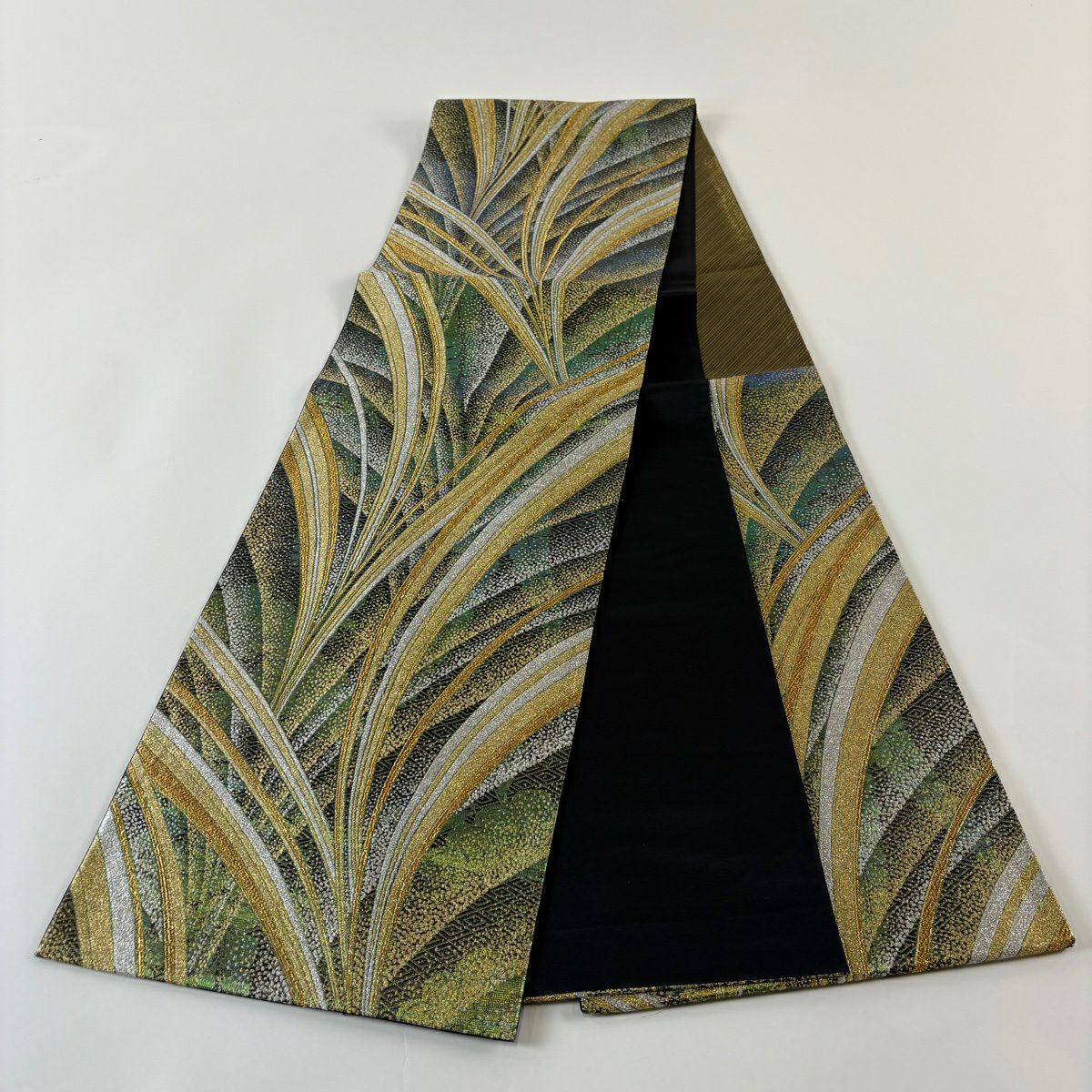 【美品】 袋帶 秀品級 笠松樹 藤 金糸 金金箔 綠 六通 純蠶絲