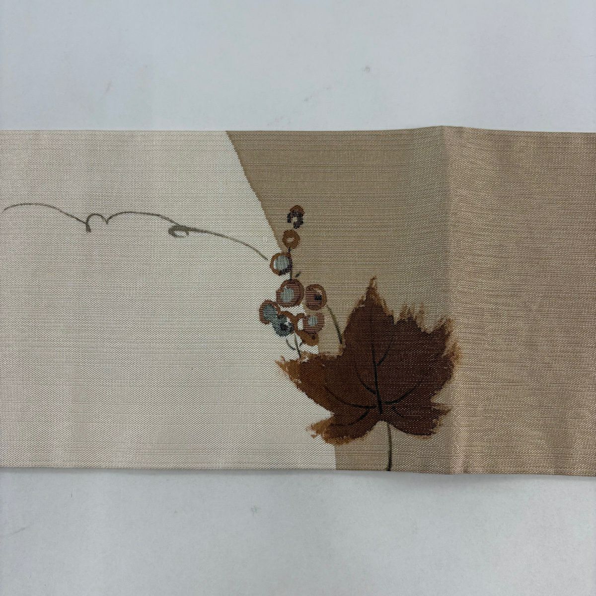 【美品】名古屋帶 秀品級 柿渋染 葡萄 金糸 米色 純蠶絲