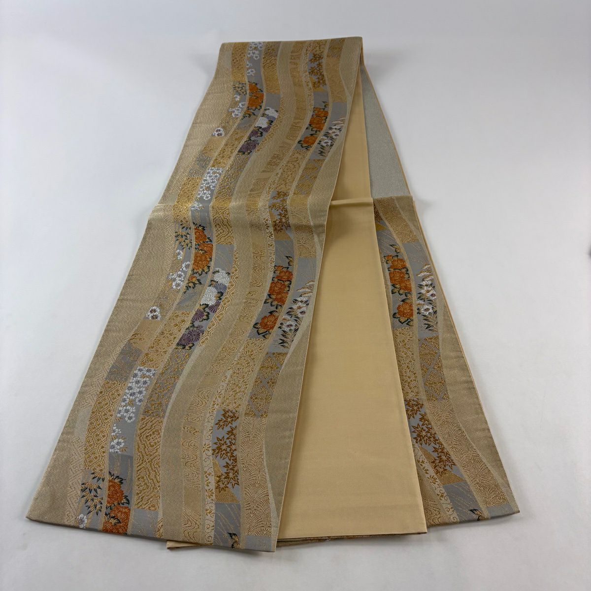 【美品】 袋帶 秀品級 秋草 流水 金絲 金金箔 米色 六通 純蠶絲