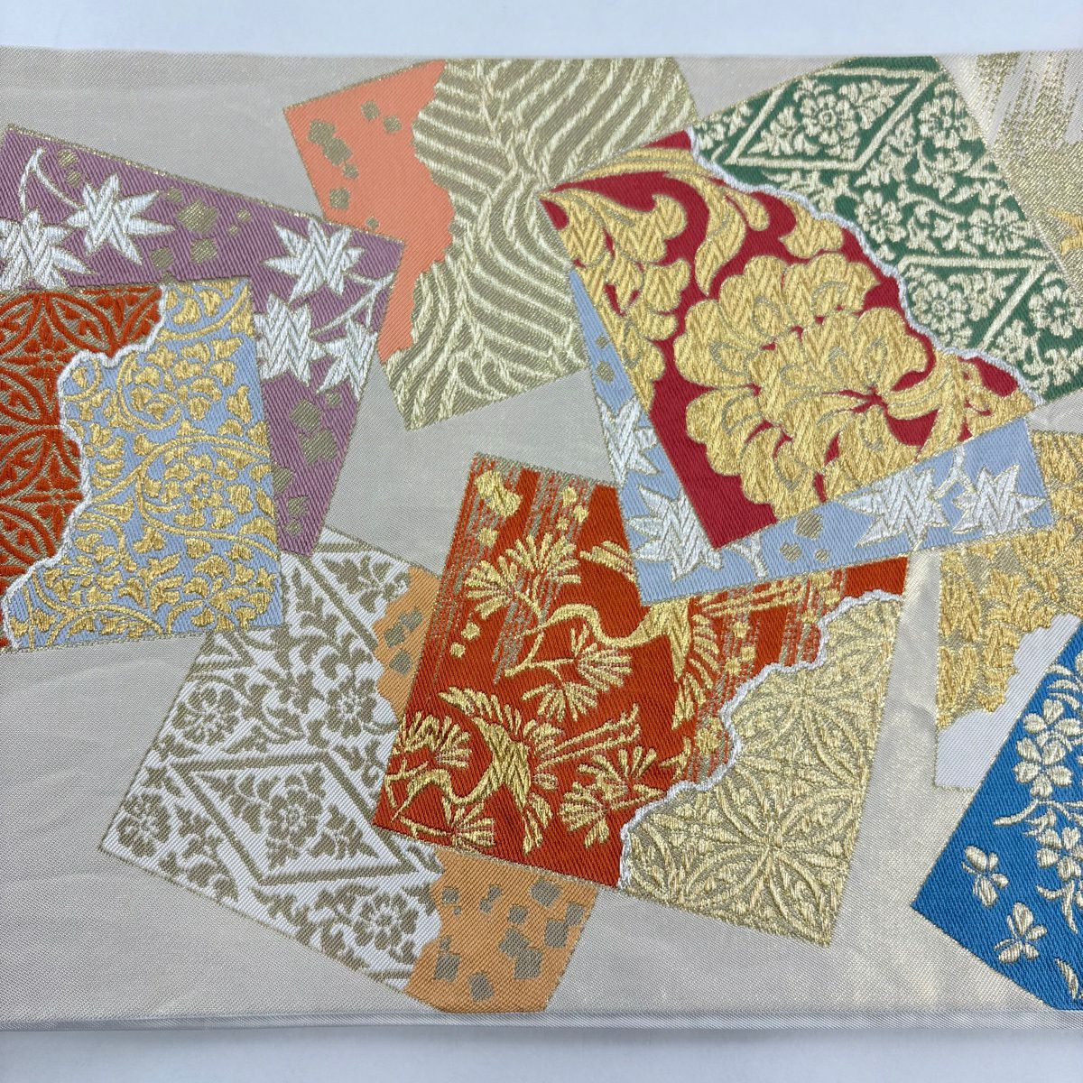 【美品】 袋帶 秀品級 川島織物 落款あり 色紙 草花紋 金銀彩 金金箔 米色 六通 純蠶絲