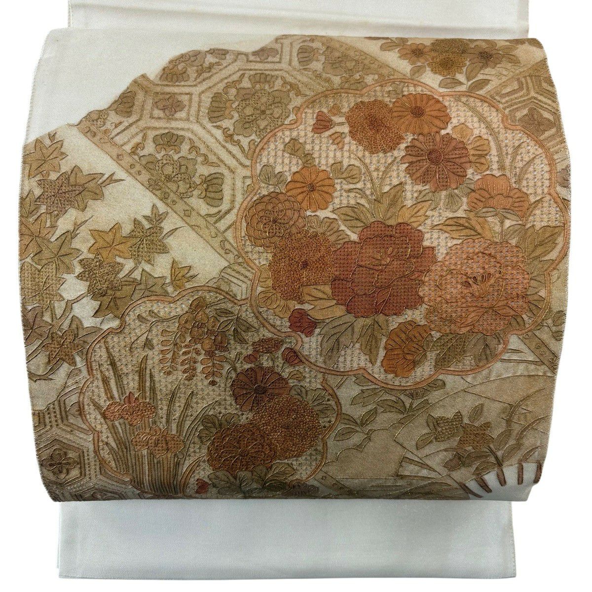 袋帶 秀品級 牡丹 扇子子 刺繡 金彩裝飾 奶油色 大鼓圖案 純蠶絲
