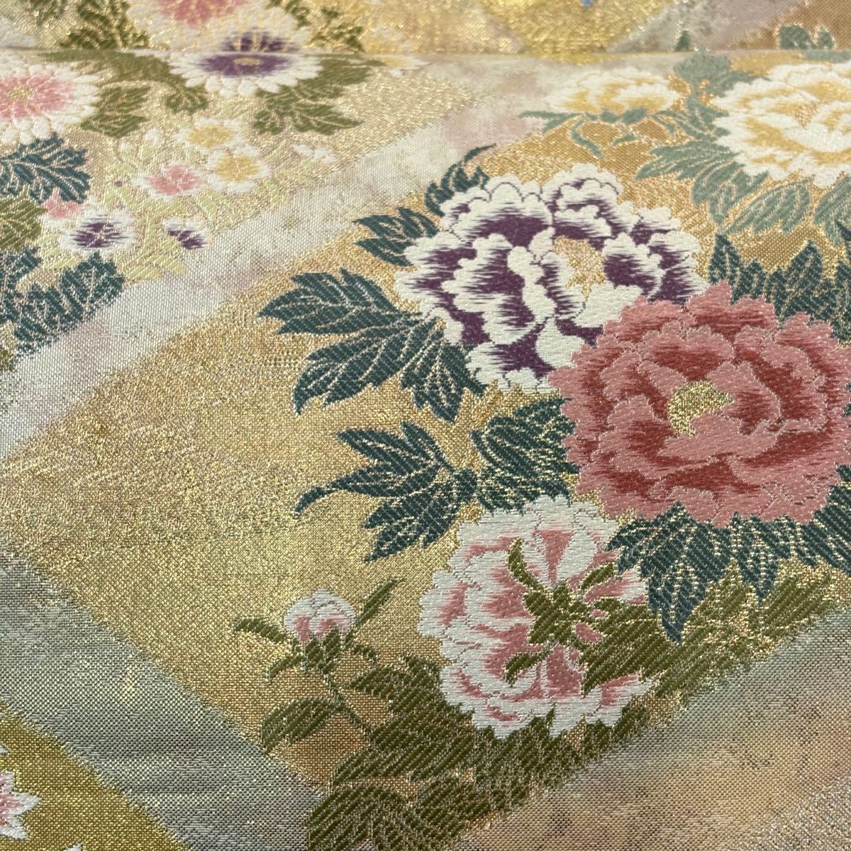 【美品】 袋帶 秀品級 草花紋紋 流水 金銀彩 金金箔 米色 六通 純蠶絲