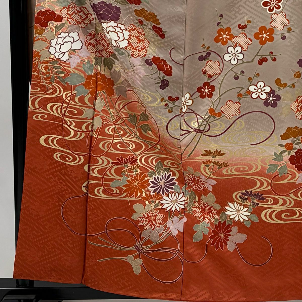 振袖禮服 身長159.5cm 袖長61cm S 雙層 草花紋紋 組紐 金彩裝飾 染分 灰茶 純蠶絲 秀品級