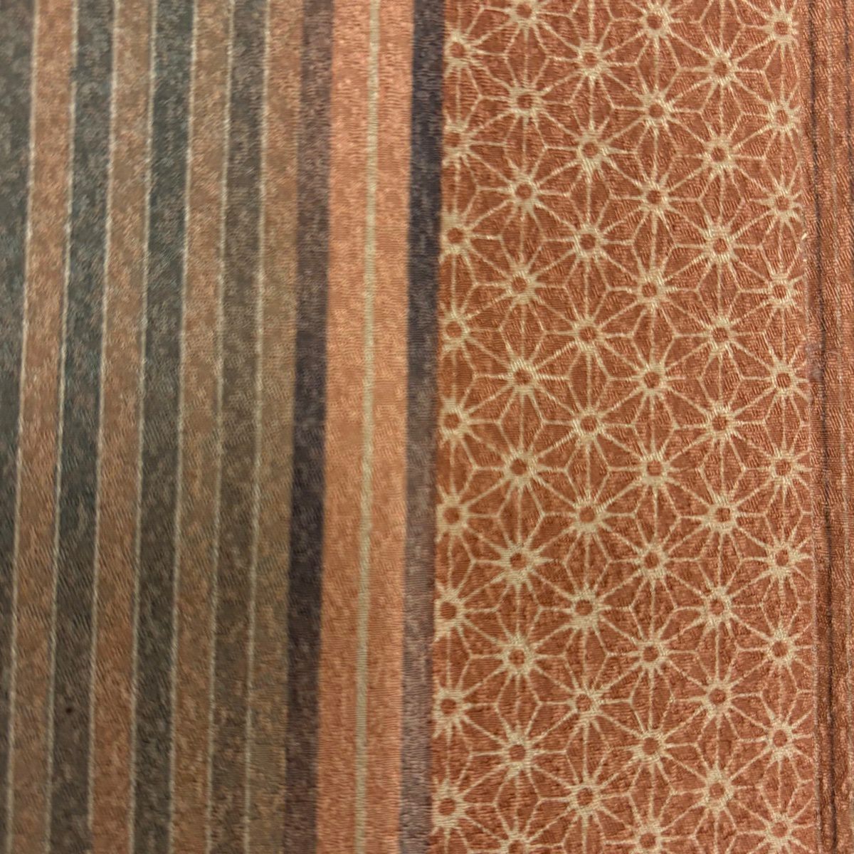 【美品】小紋 身長158.5cm 袖長63.5cm S 雙層 英 縱條 麻葉 紅茶 化纖 優品級