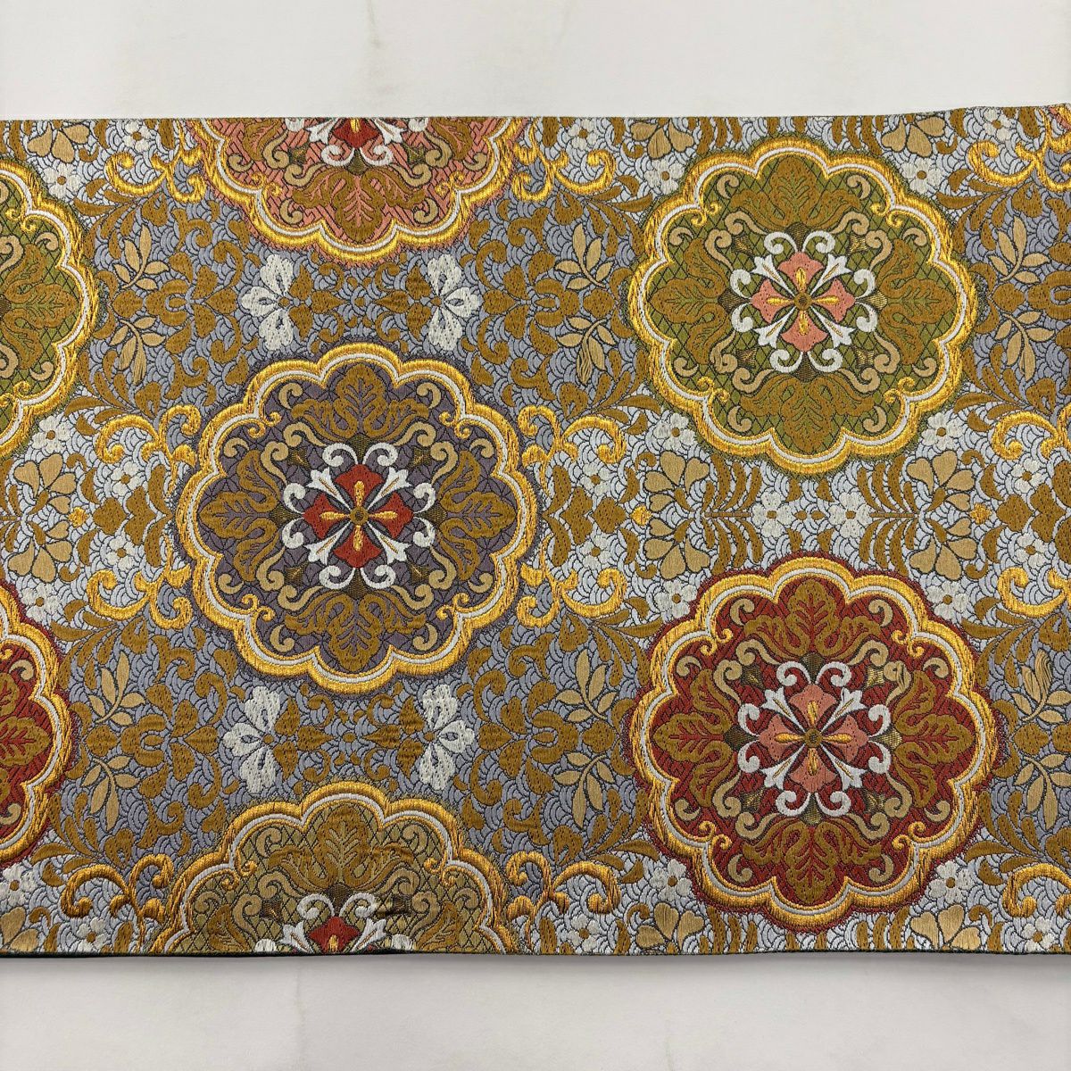 【美品】 袋帶 秀品級 藤花壽柏紋樣 金絲 金金箔 灰色 六通 純蠶絲
