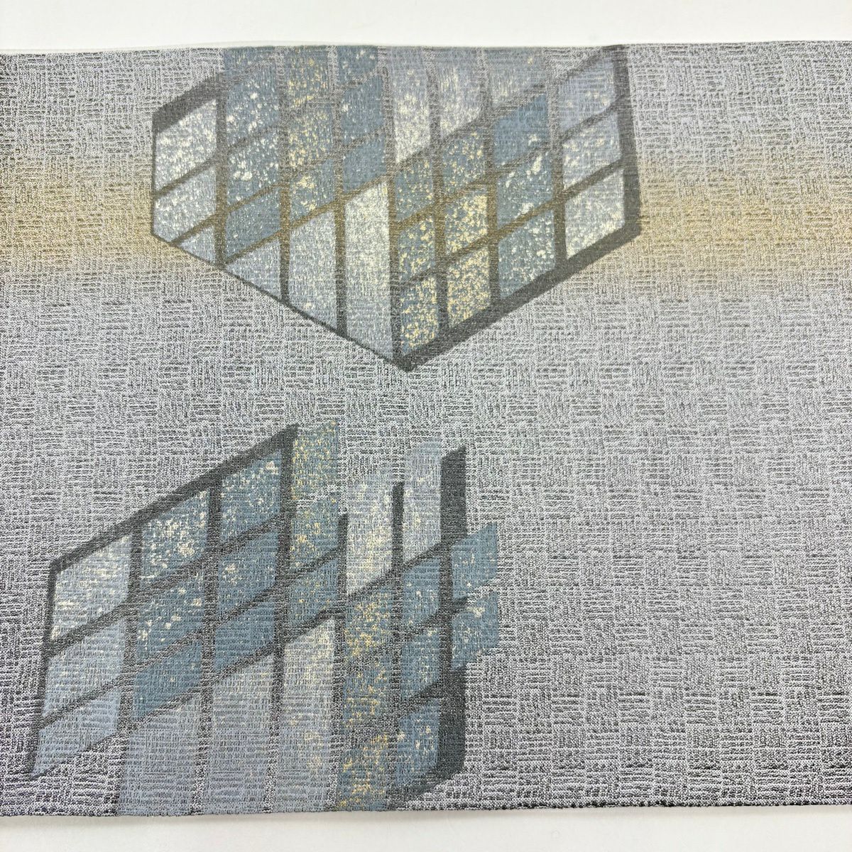 【美品】 袋帶 秀品級 幾何學 金彩裝飾 灰 深色 お太鼓圖案 純蠶絲